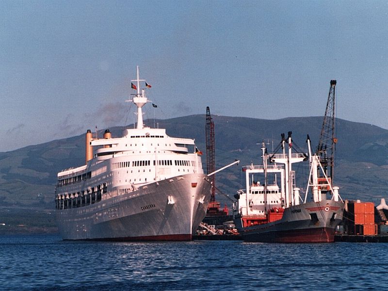 SS Canberra