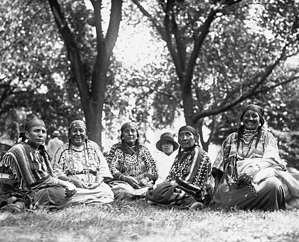 Blackfeet women