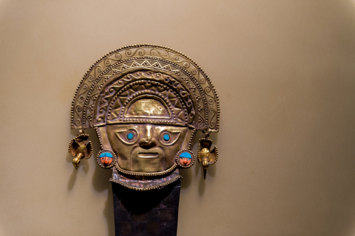 Golden mask of Inca