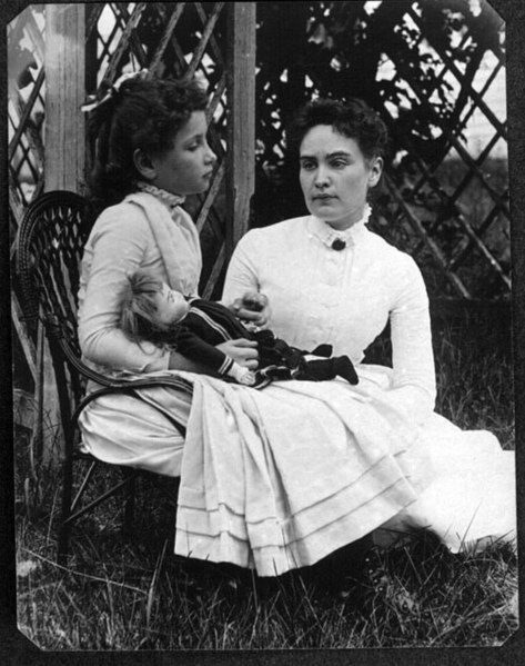 Helen Keller with Anne Sullivan