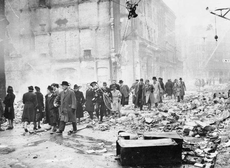 1940 - Germany Drops Incendiary Bombs on London
